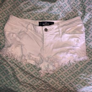 Hollister White ripped shorts. Size 5